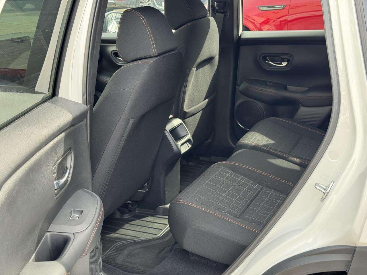 2024 Honda HR-V SPORT-B AWD/ HEATED SEATS/ SUNROOF/ ALLOYS/ MUST SEE Photo