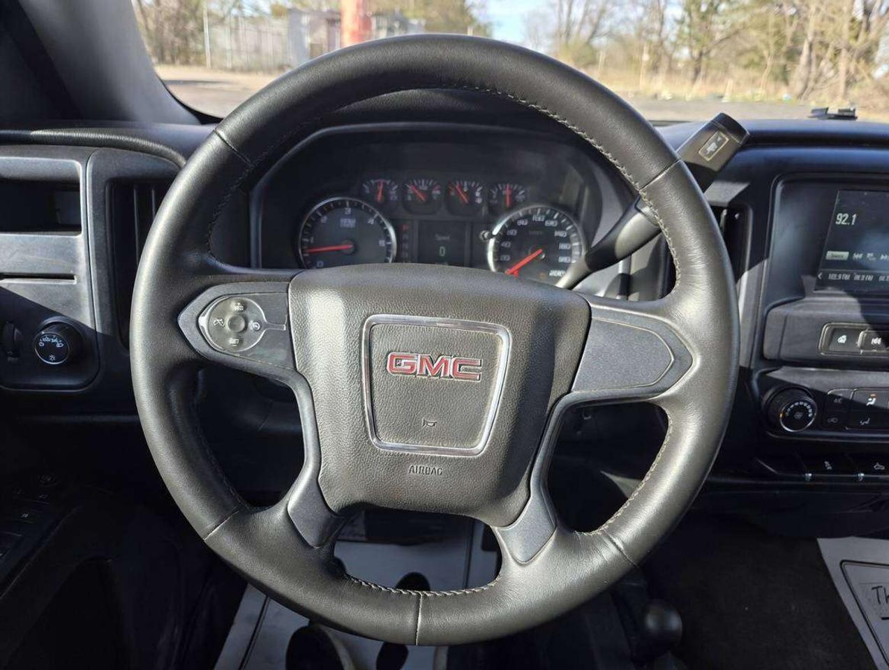 2017 GMC Sierra 1500 4WD Crew Cab 143.5 Photo