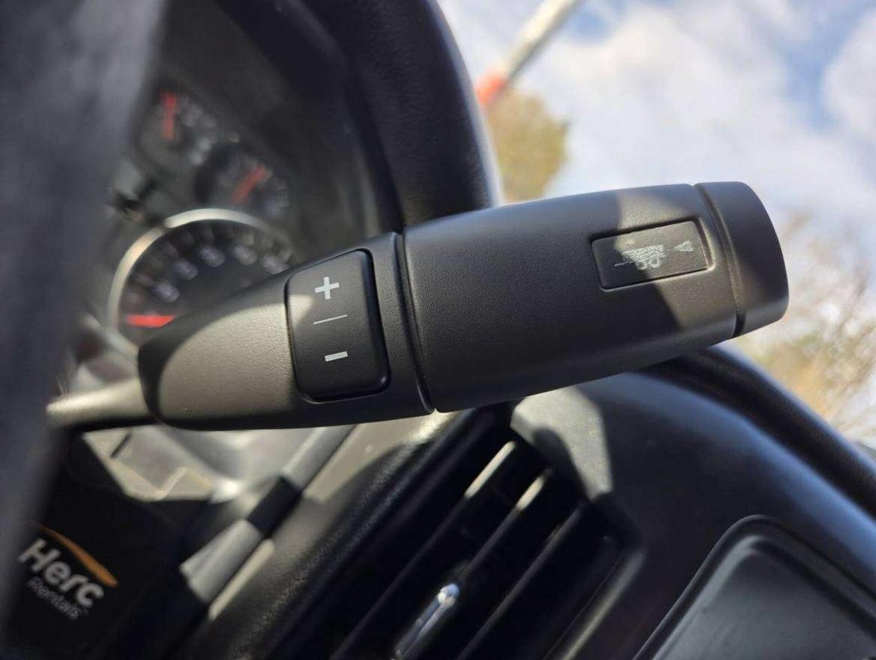 2017 GMC Sierra 1500 4WD Crew Cab 143.5 Photo