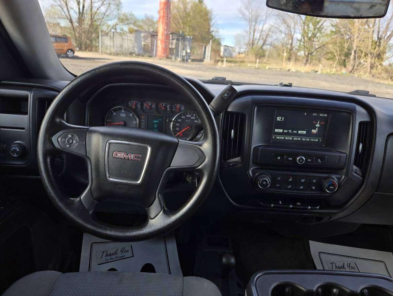 2017 GMC Sierra 1500 4WD Crew Cab 143.5 Photo