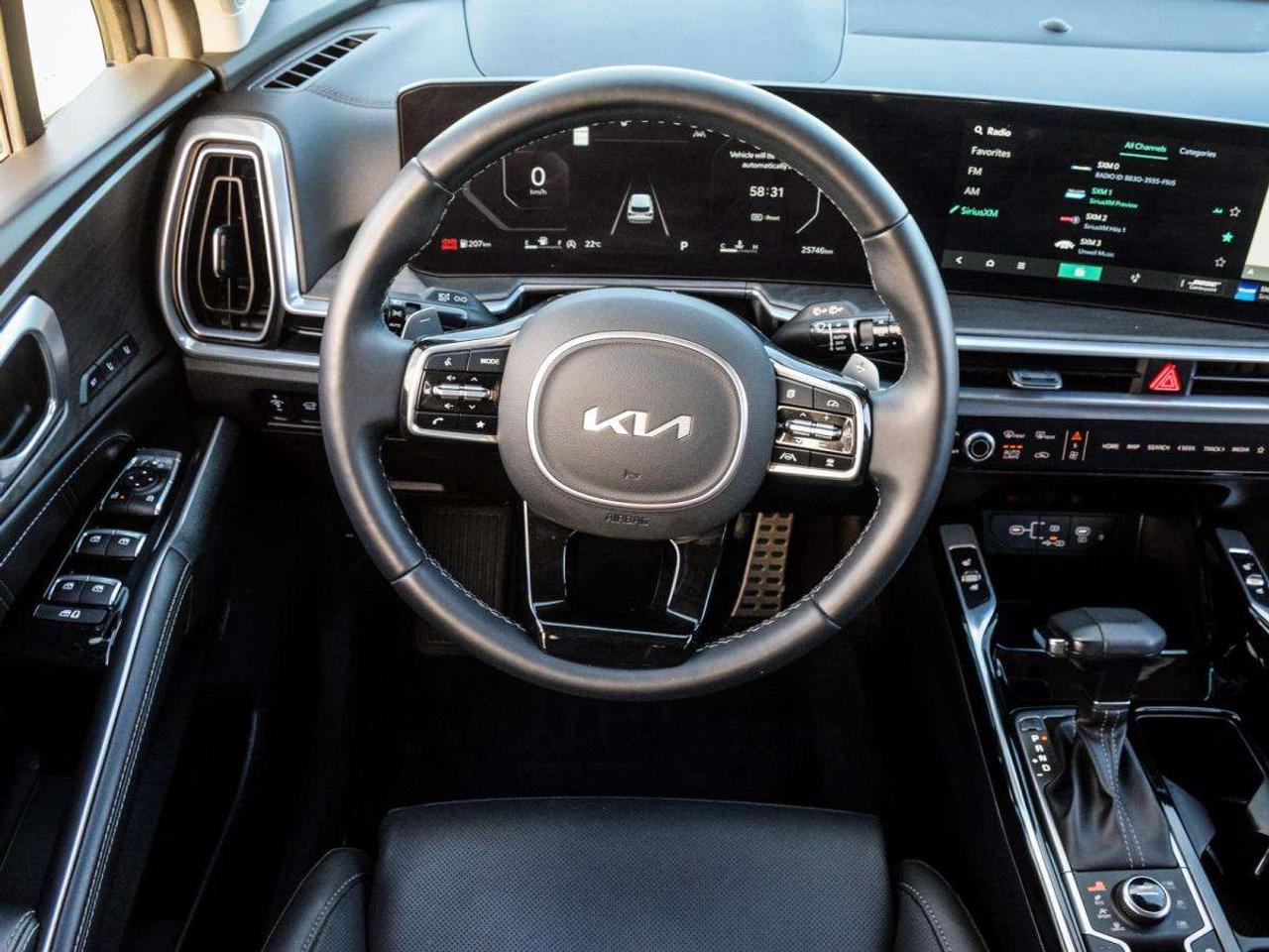 2025 Kia Sorento X-LINE   1owner, No Accidents, LOW KMS Photo