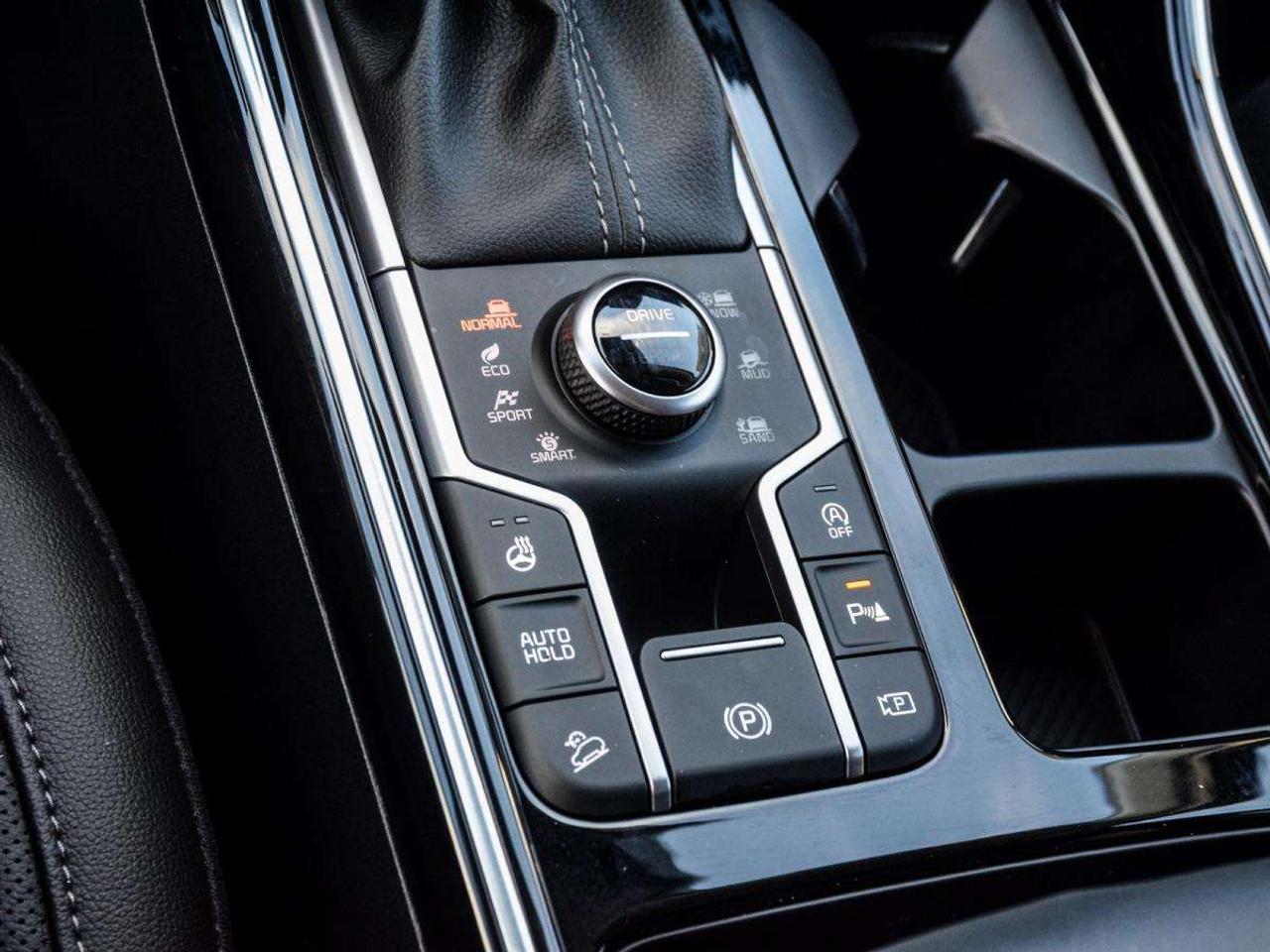 2025 Kia Sorento X-LINE   1owner, No Accidents, LOW KMS Photo
