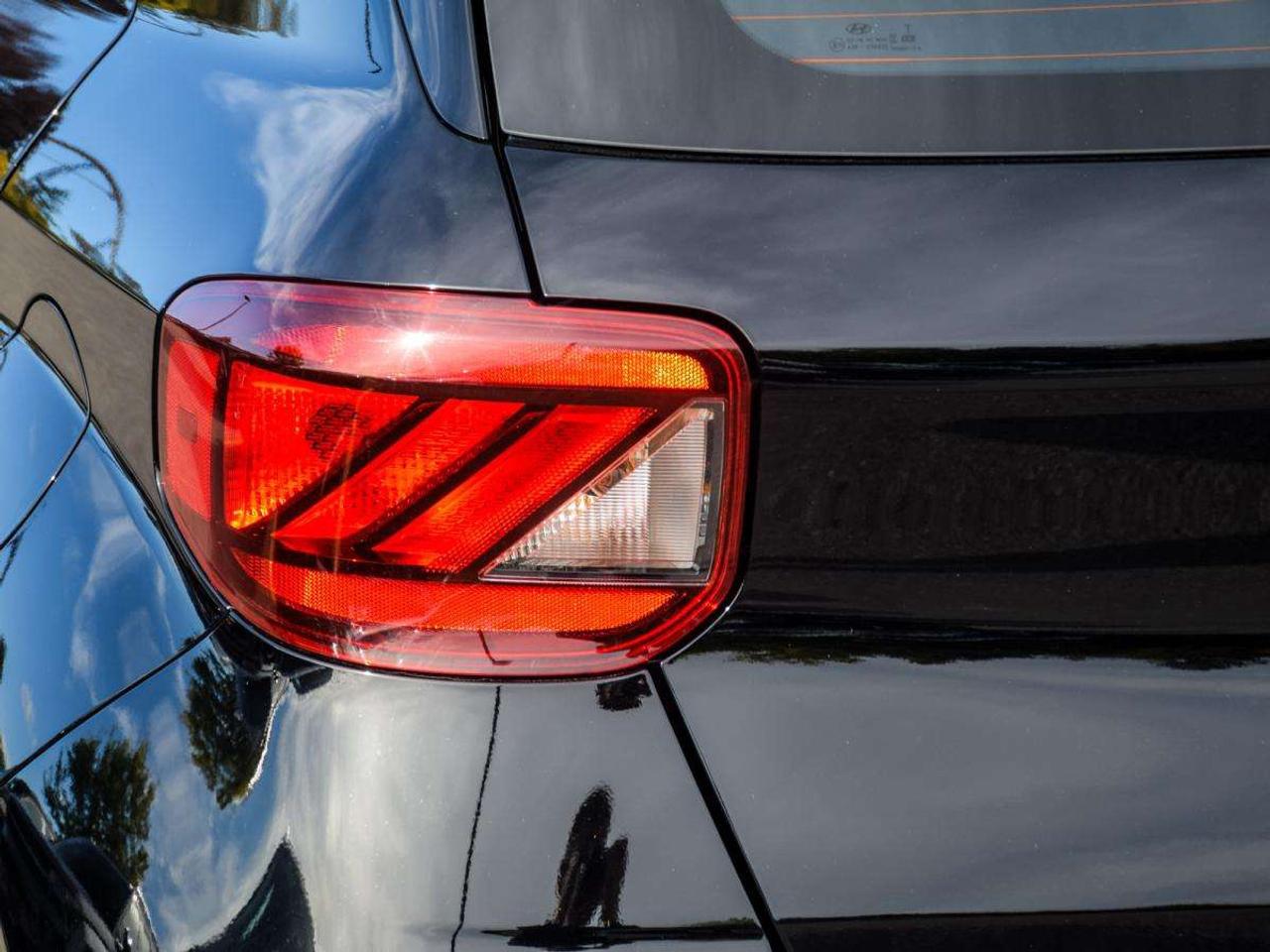 2022 Hyundai Venue PREFERRED   1owner, No Accidents, LOWEST KMS Photo