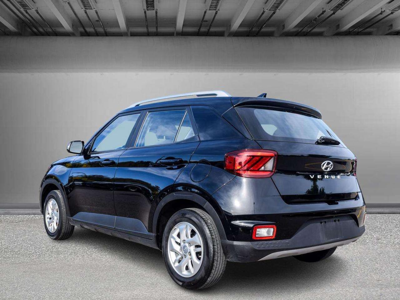 2022 Hyundai Venue PREFERRED   1owner, No Accidents, LOWEST KMS Photo