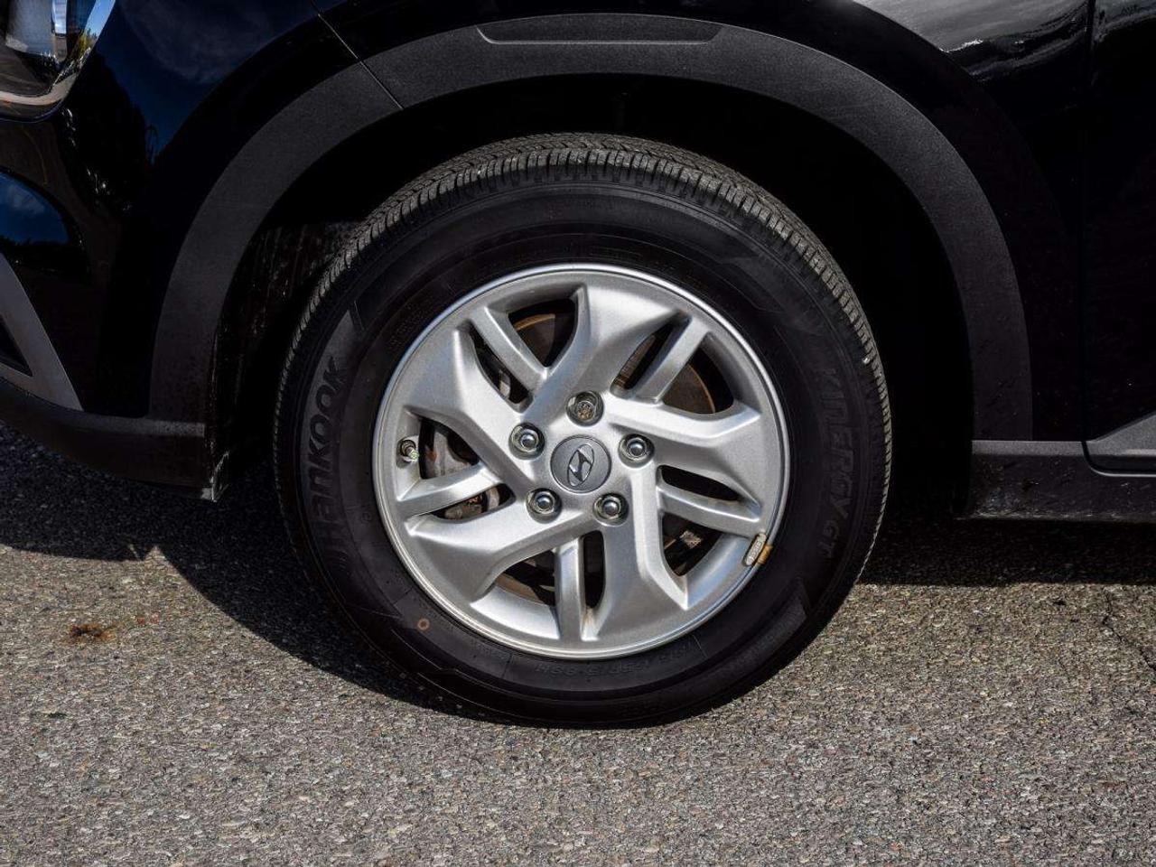 2022 Hyundai Venue PREFERRED   1owner, No Accidents, LOWEST KMS Photo