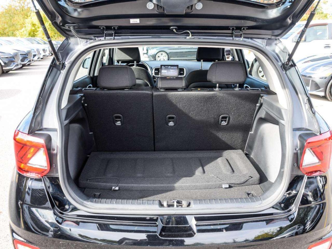 2022 Hyundai Venue PREFERRED   1owner, No Accidents, LOWEST KMS Photo