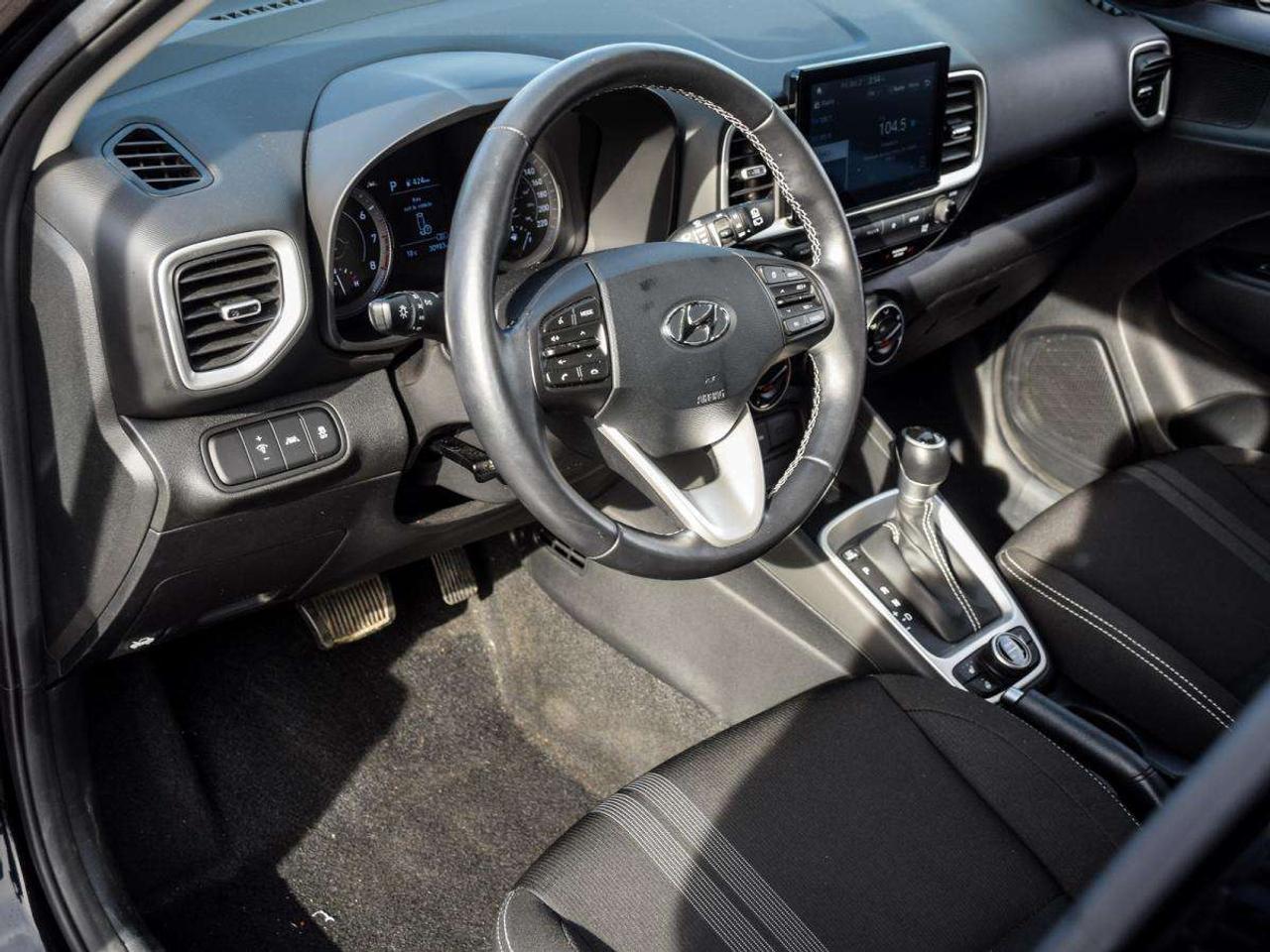 2022 Hyundai Venue PREFERRED   1owner, No Accidents, LOWEST KMS Photo
