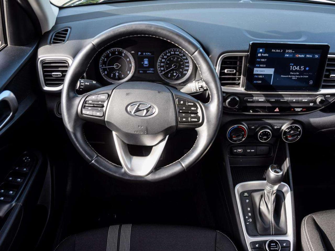 2022 Hyundai Venue PREFERRED   1owner, No Accidents, LOWEST KMS Photo