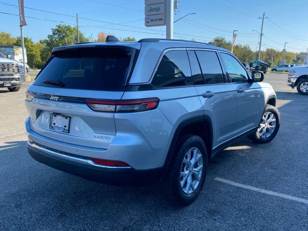 2023 Jeep Grand Cherokee LIMITED 4X4 Photo