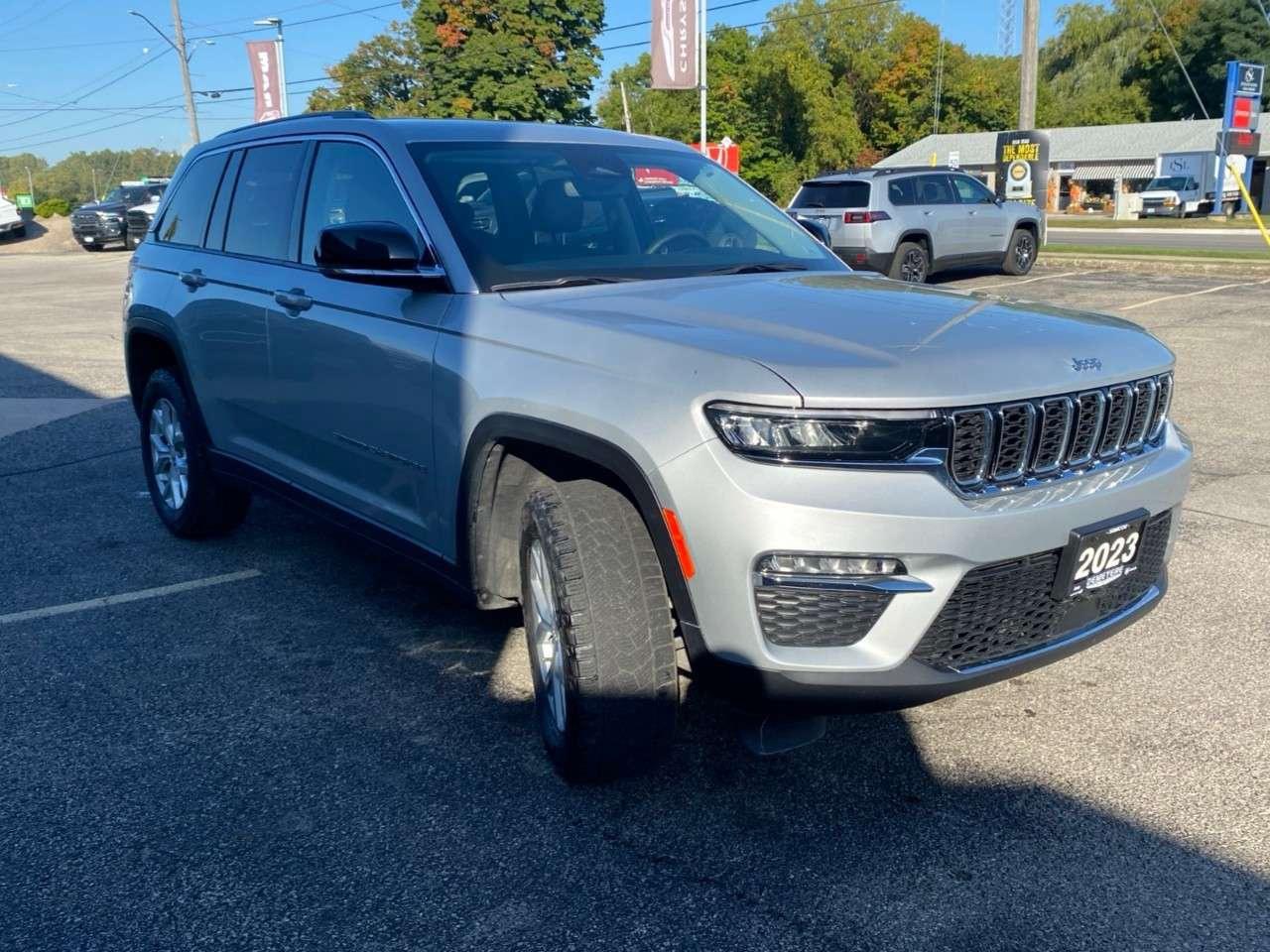 2023 Jeep Grand Cherokee LIMITED 4X4 Photo