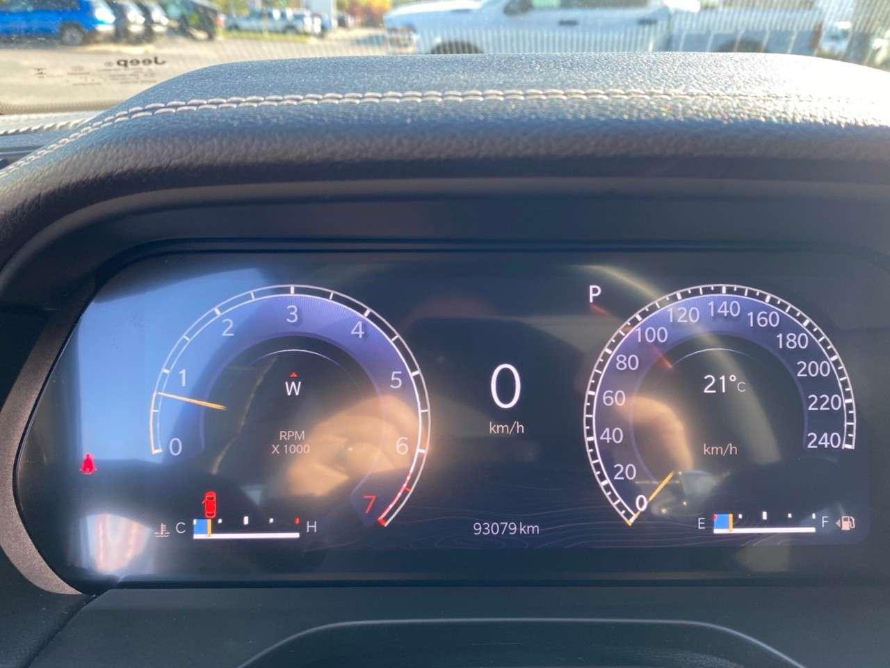 2023 Jeep Grand Cherokee LIMITED 4X4 Photo