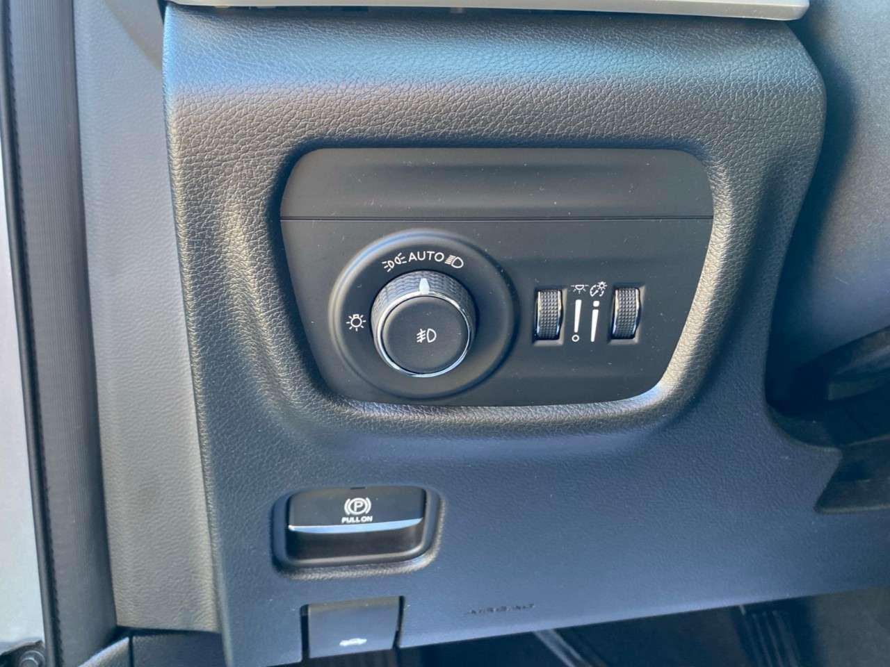 2023 Jeep Grand Cherokee LIMITED 4X4 Photo