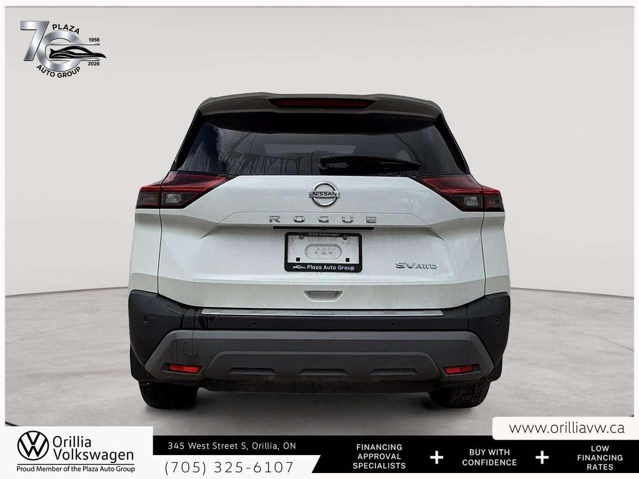 2021 Nissan Rogue SV Panoramic Roof   360 Camera   ProPILOT Assist / Photo