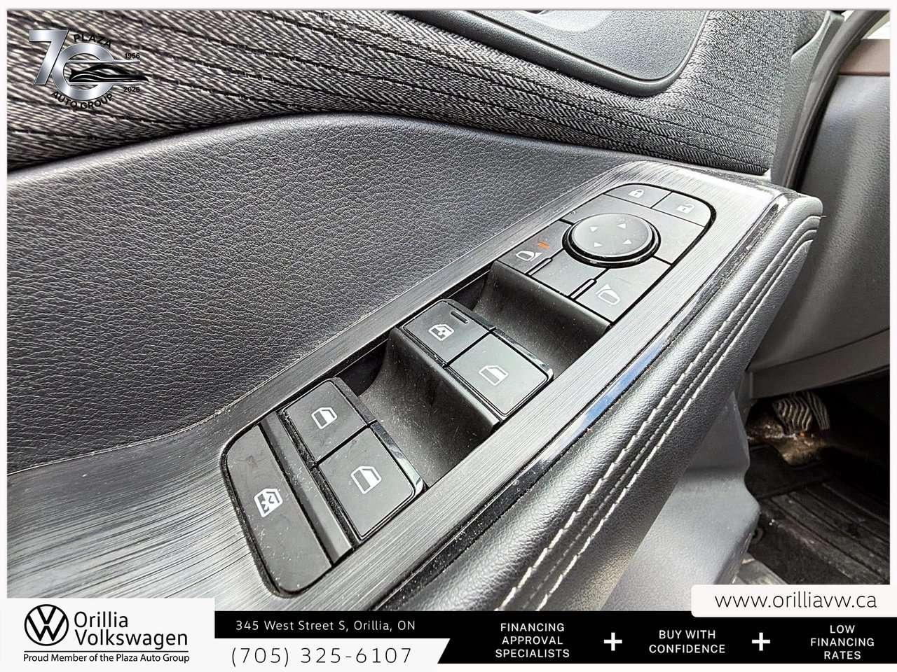 2021 Nissan Rogue SV Panoramic Roof   360 Camera   ProPILOT Assist / Photo