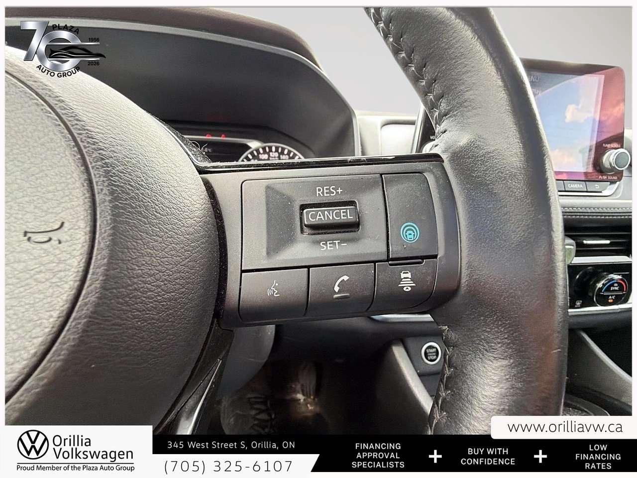 2021 Nissan Rogue SV Panoramic Roof   360 Camera   ProPILOT Assist / Photo
