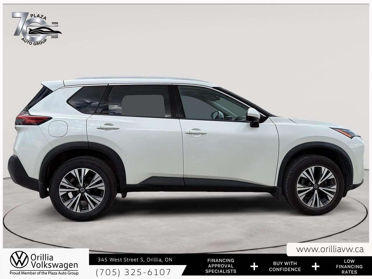 2021 Nissan Rogue SV Panoramic Roof   360 Camera   ProPILOT Assist / Photo
