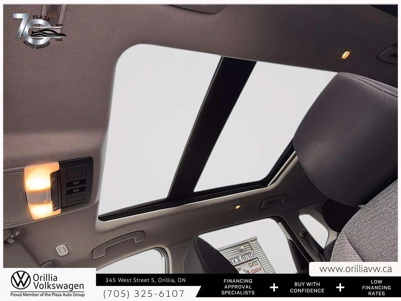 2021 Nissan Rogue SV Panoramic Roof   360 Camera   ProPILOT Assist / Photo