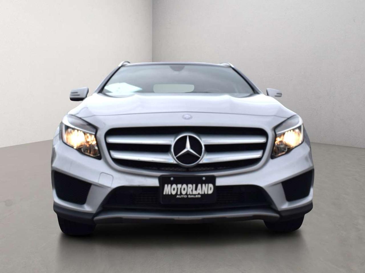 2016 Mercedes-Benz GLA 250 4Matic AMG style Navi Panoramic Sunroof Photo1