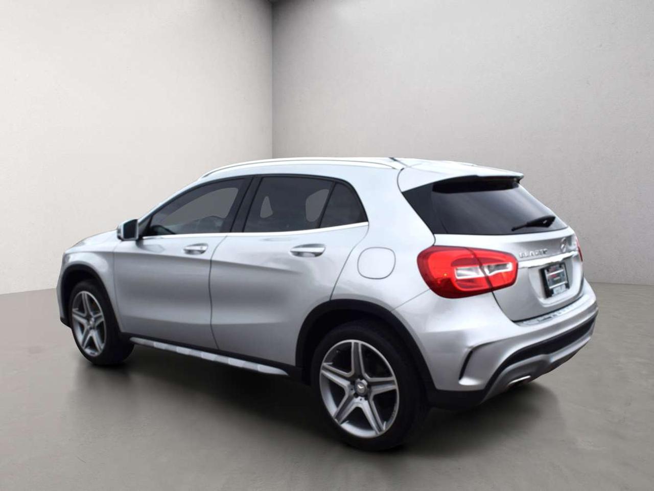 2016 Mercedes-Benz GLA 250 4Matic AMG style Navi Panoramic Sunroof Photo