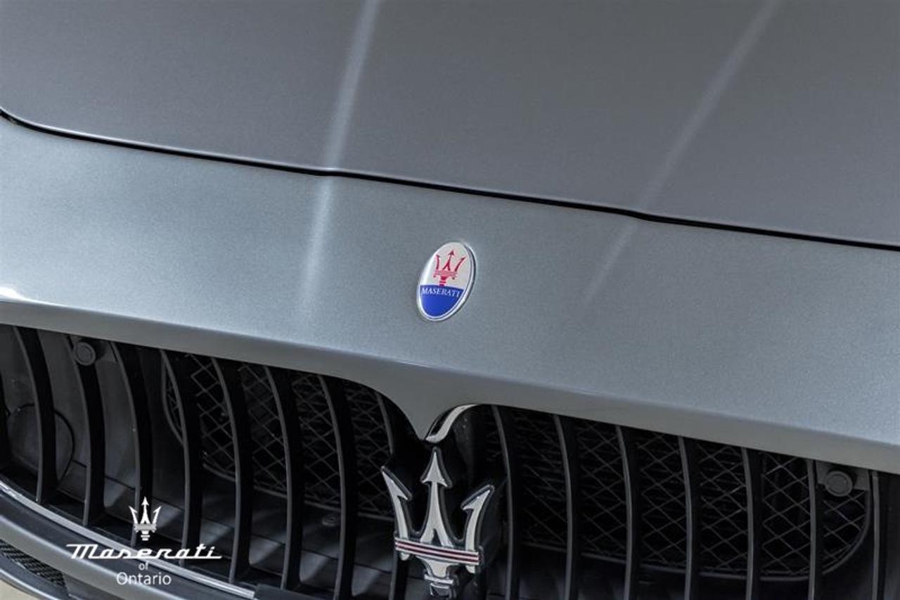 2012 Maserati GranTurismo Base 2dr Convertible Photo4