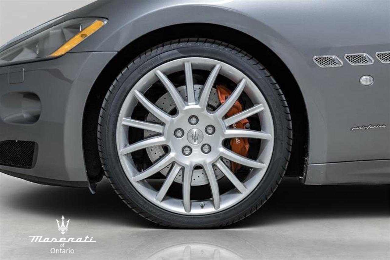 2012 Maserati GranTurismo Base 2dr Convertible Photo