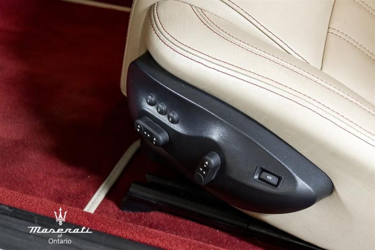2012 Maserati GranTurismo Base 2dr Convertible Photo
