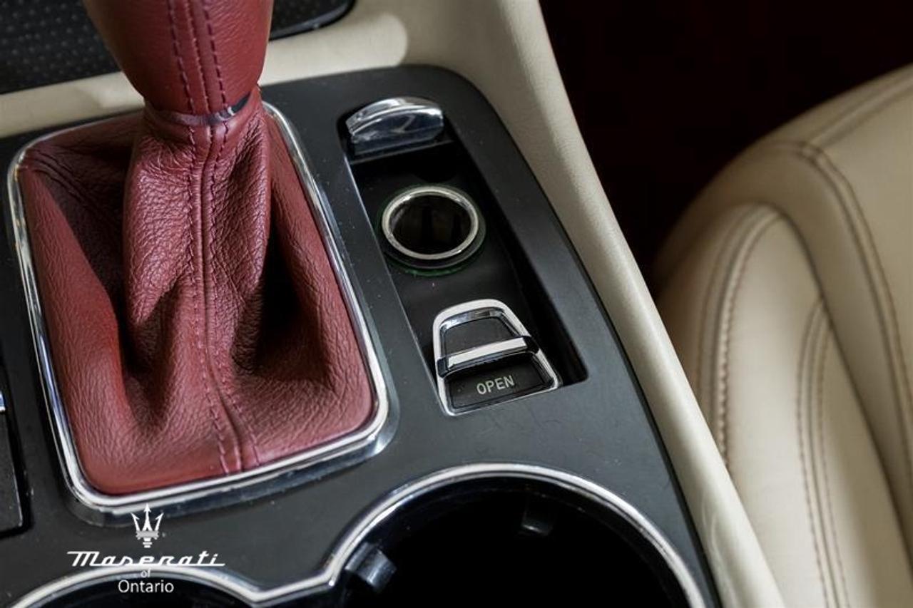 2012 Maserati GranTurismo Base 2dr Convertible Photo