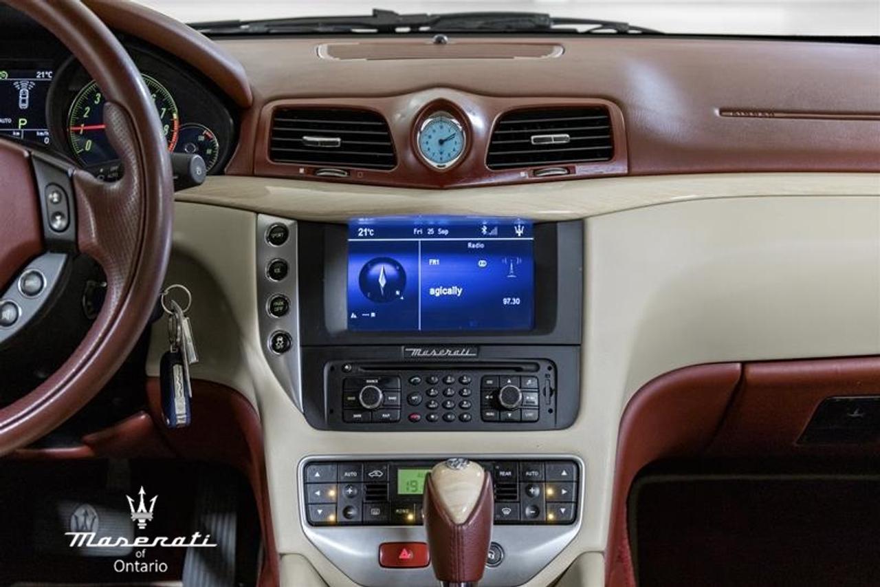 2012 Maserati GranTurismo Base 2dr Convertible Photo