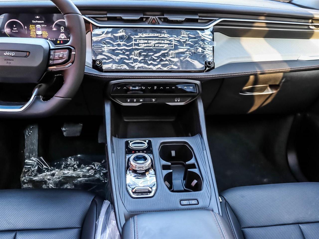 2026 Jeep Cherokee Limited 4X4 Photo