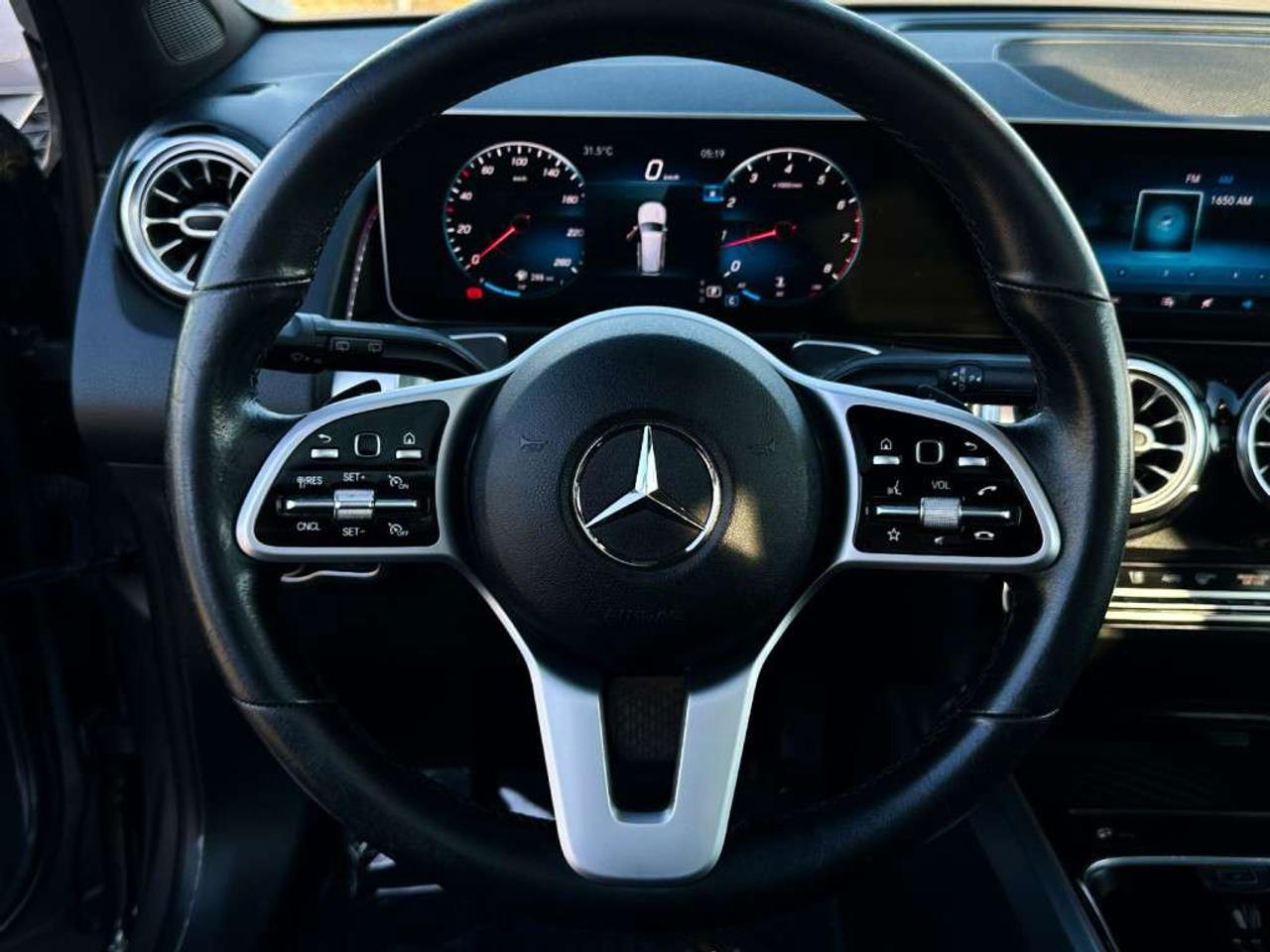 2021 Mercedes-Benz GLB 250 4MATIC   Sunroof   Apple Carplay   Alloys Photo