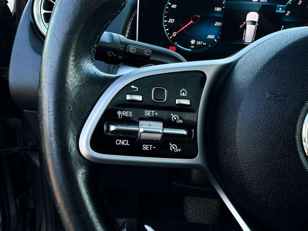 2021 Mercedes-Benz GLB 250 4MATIC   Sunroof   Apple Carplay   Alloys Photo
