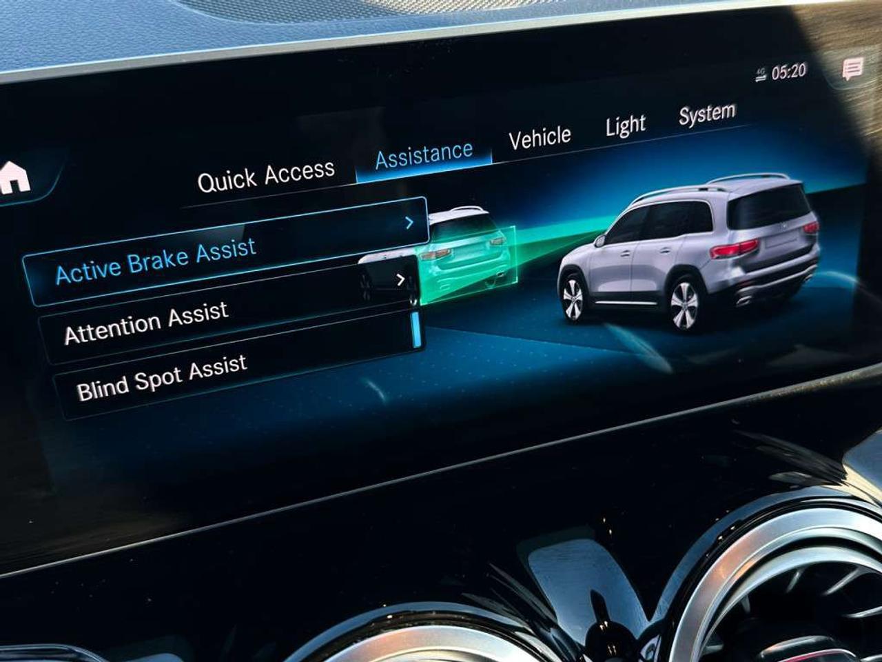 2021 Mercedes-Benz GLB 250 4MATIC   Sunroof   Apple Carplay   Alloys Photo