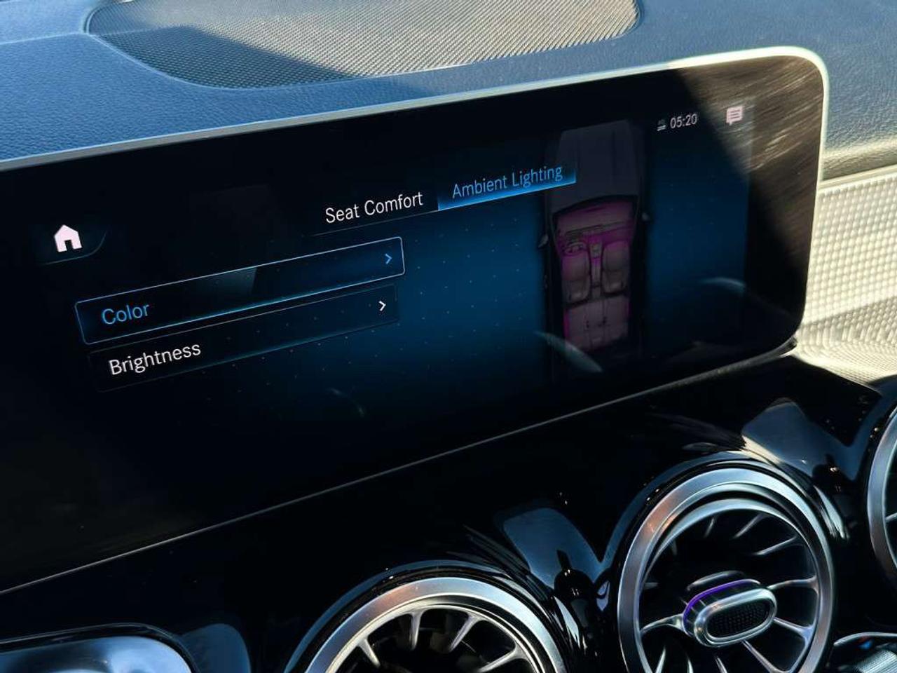 2021 Mercedes-Benz GLB 250 4MATIC   Sunroof   Apple Carplay   Alloys Photo