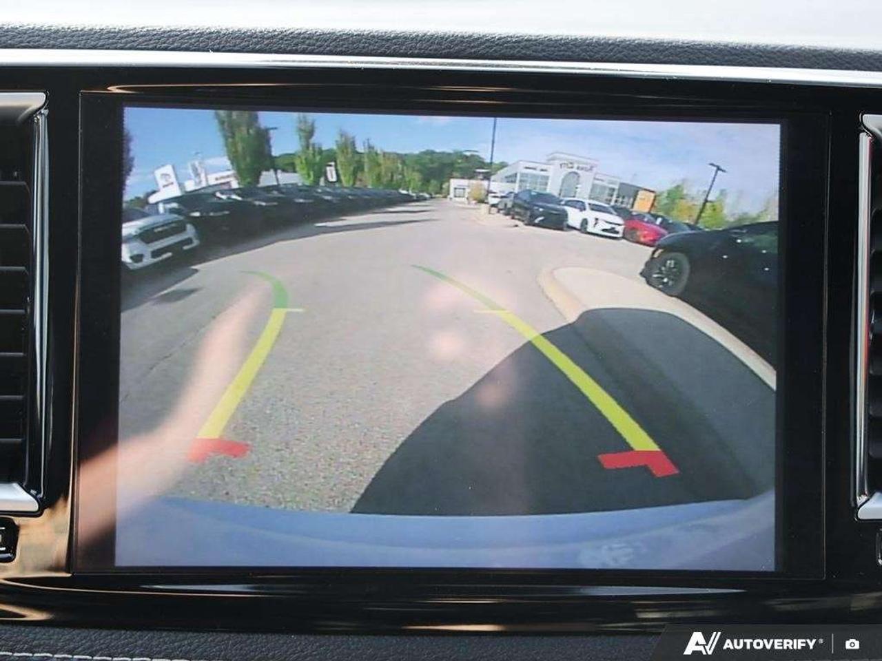 2025 Chrysler Pacifica Pano Roof   Leather Photo