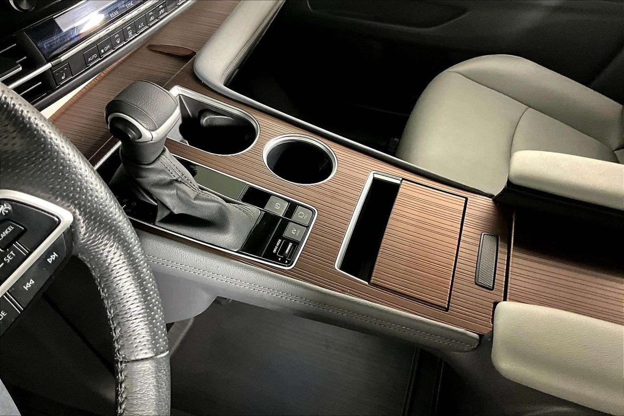 2024 Toyota Sienna XLE 8-Passenger FWD Photo