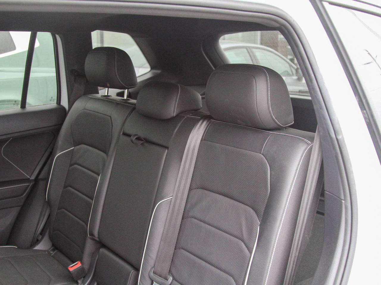 2024 Volkswagen Tiguan Highline R-Line 2.0T 8sp at w/Tip 4M Photo