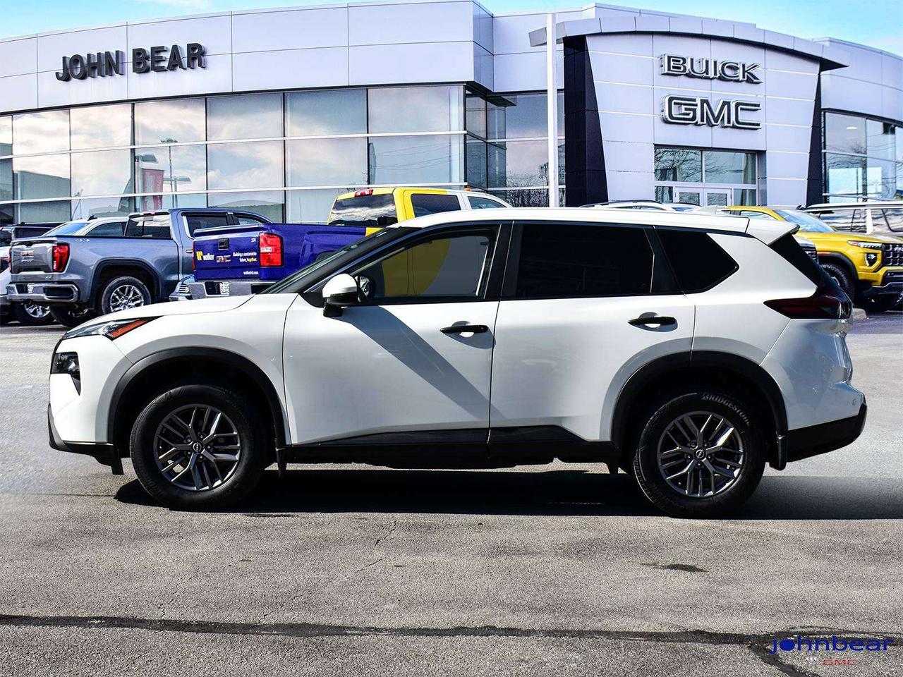 2024 Nissan Rogue S Photo