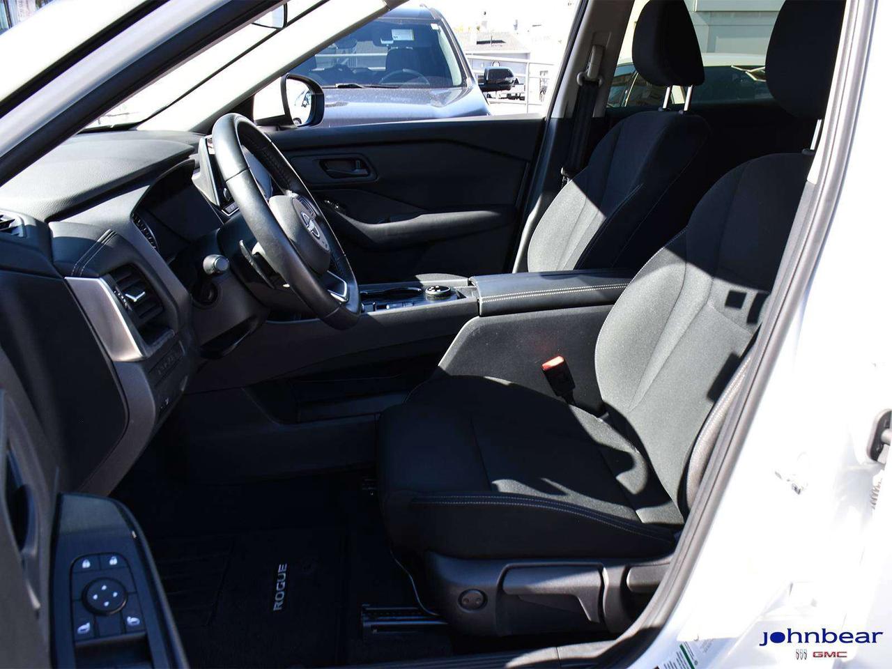 2024 Nissan Rogue S Photo