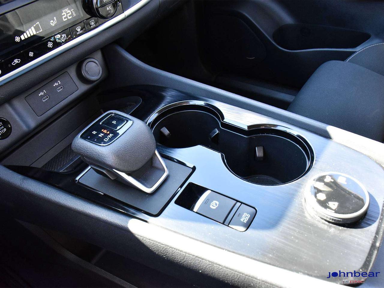 2024 Nissan Rogue S Photo