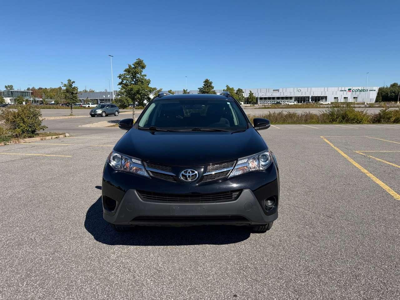 2014 Toyota RAV4 LE Photo