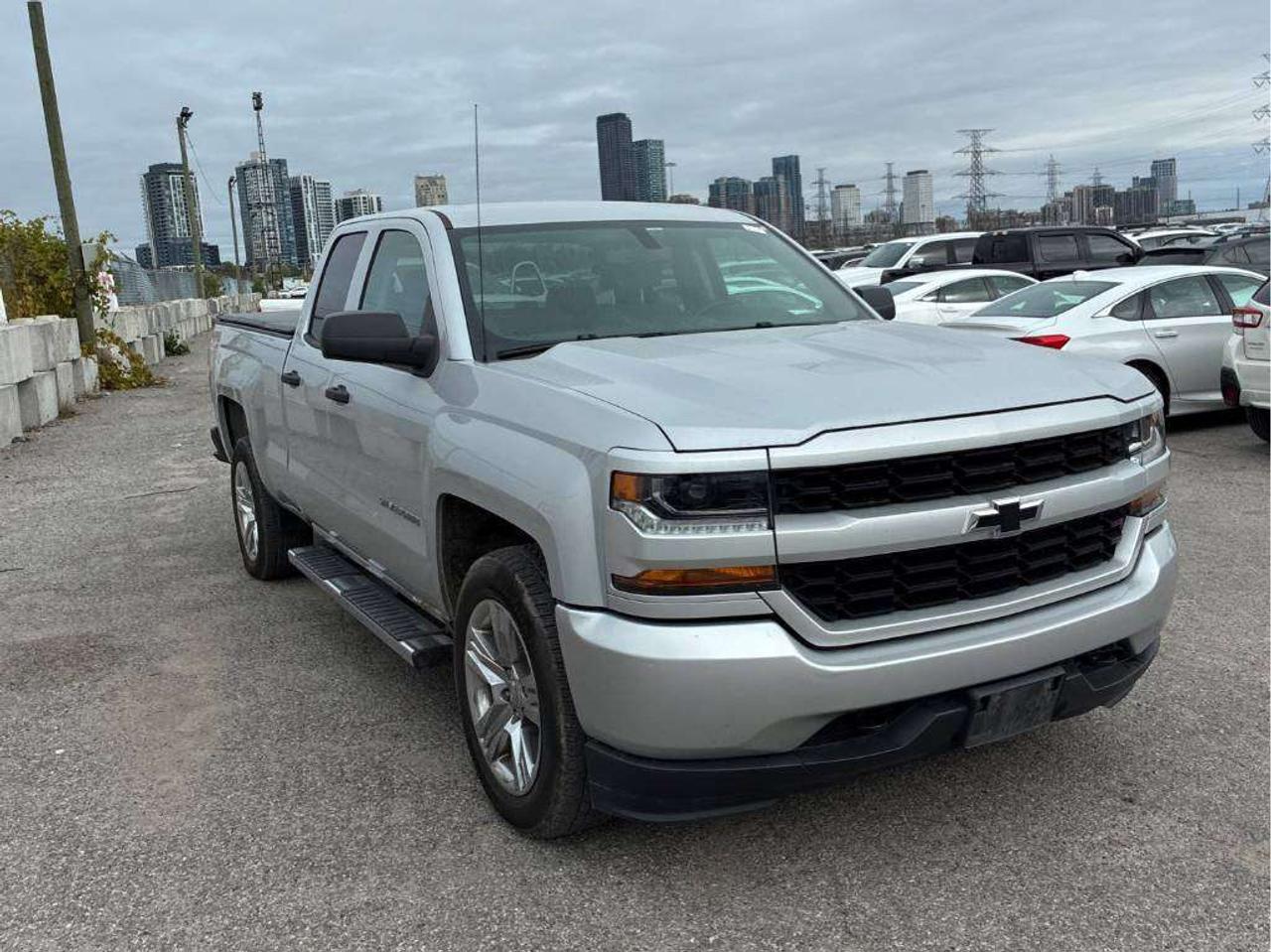 2018 Chevrolet Silverado 1500 1500 / 4X4/ 87426 KMS !!! ONE OWNER !! CAR FAX CLN Photo