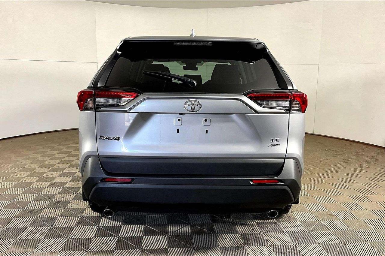 2023 Toyota RAV4 LE AWD Photo