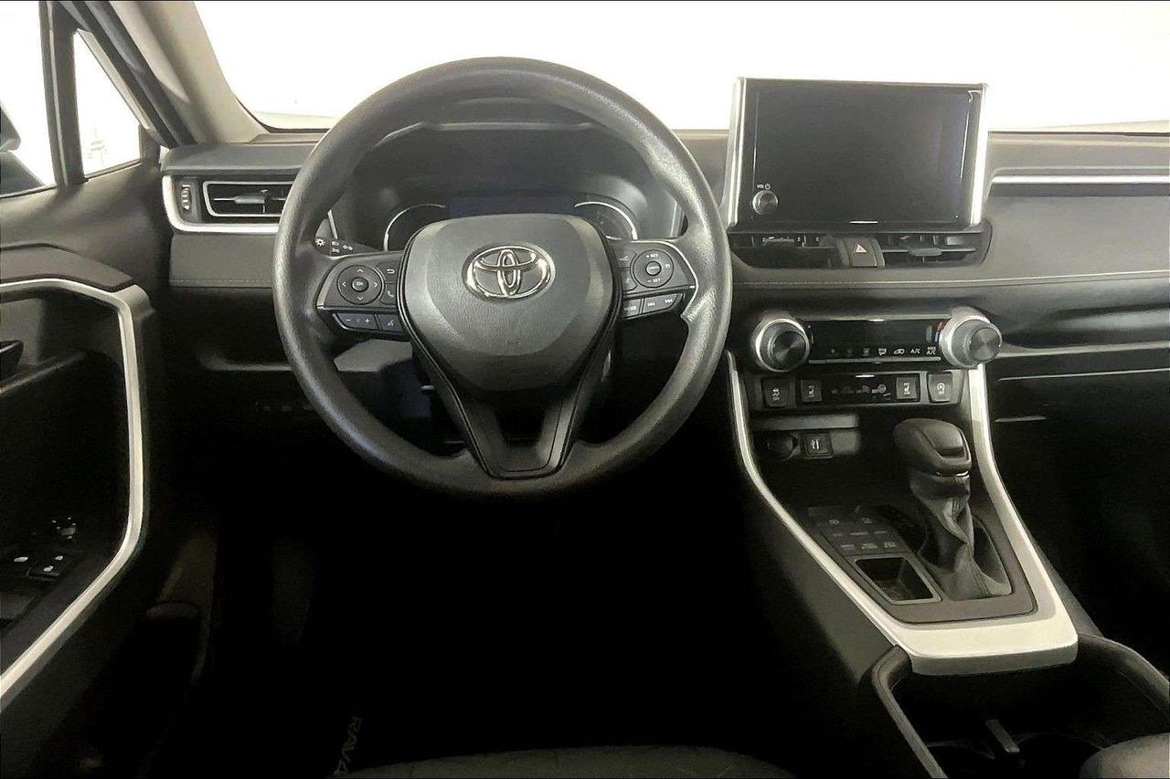 2023 Toyota RAV4 LE AWD Photo