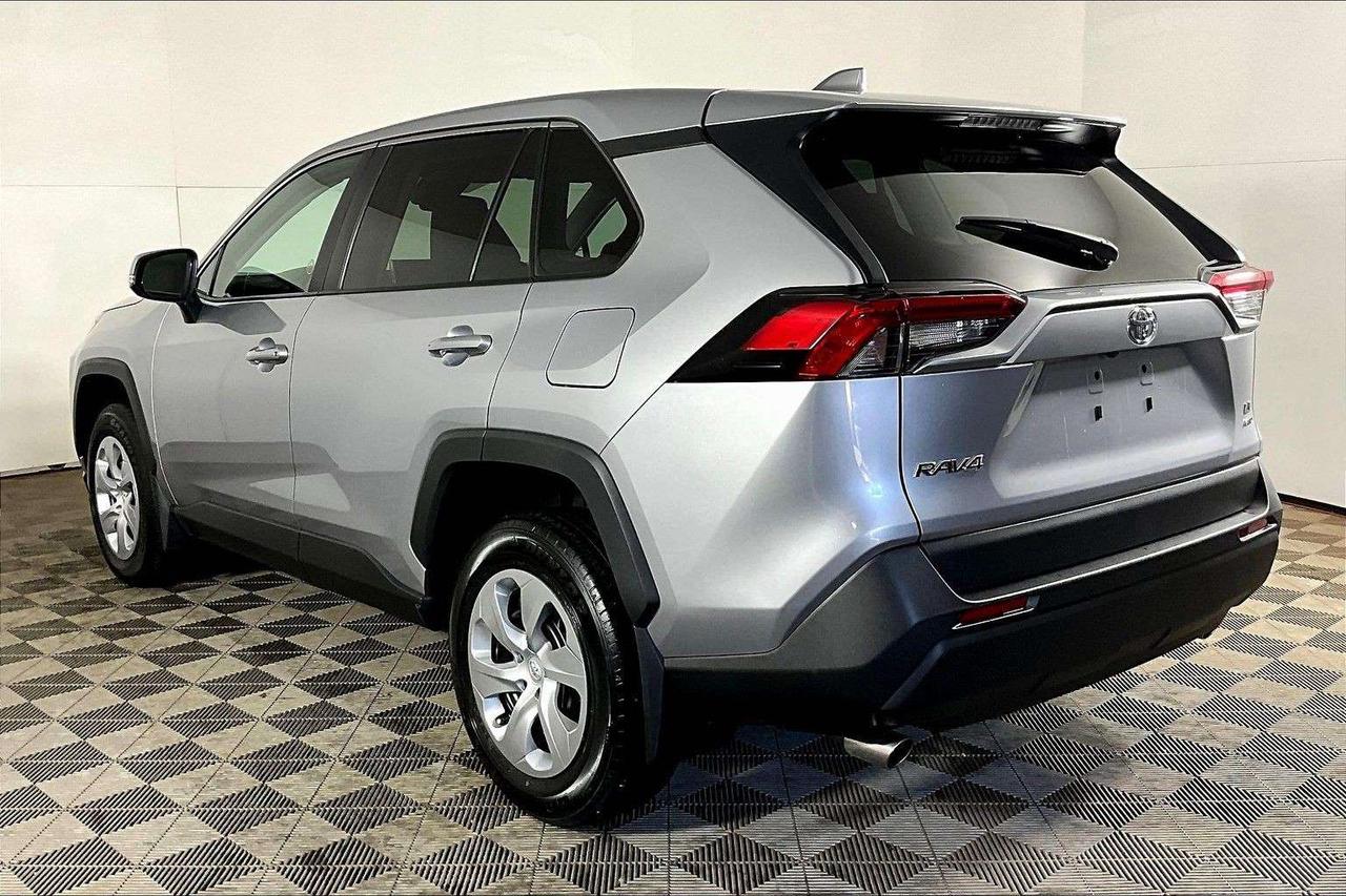 2023 Toyota RAV4 LE AWD Photo