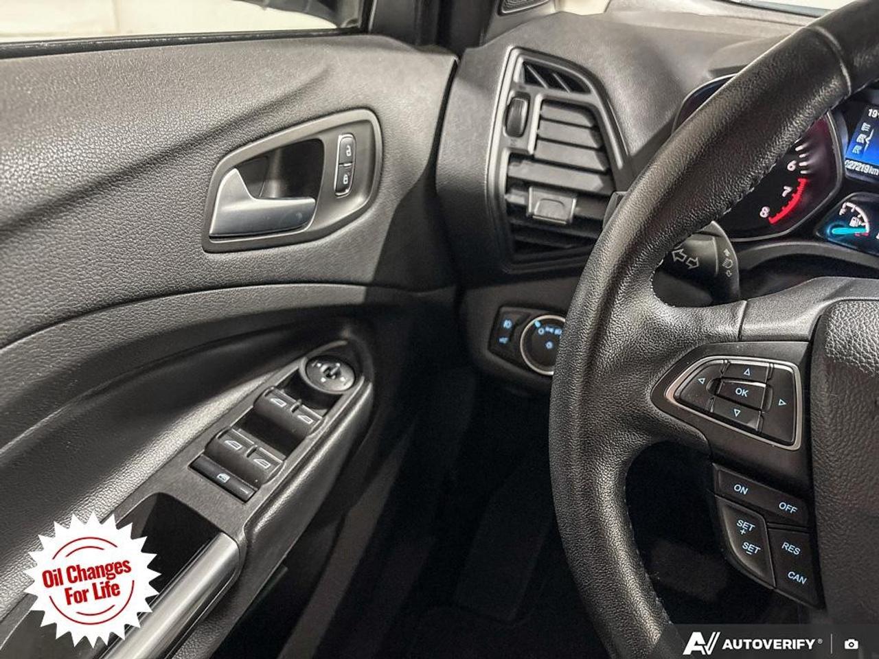 2019 Ford Escape SEL 4WD Photo