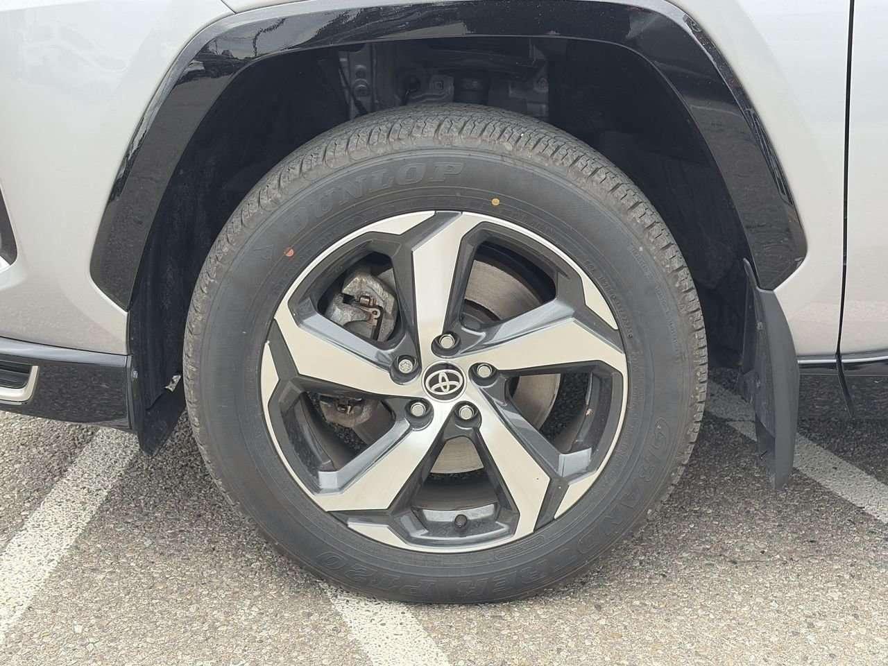 2025 Toyota RAV4 SE AWD FINANCED PRICE ADVERTISED   SUNROOF   HEAT STEER   WIRELESS CARPLAY/ANDROID AUTO Photo