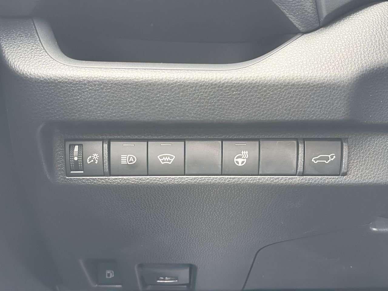 2025 Toyota RAV4 SE AWD FINANCED PRICE ADVERTISED   SUNROOF   HEAT STEER   WIRELESS CARPLAY/ANDROID AUTO Photo
