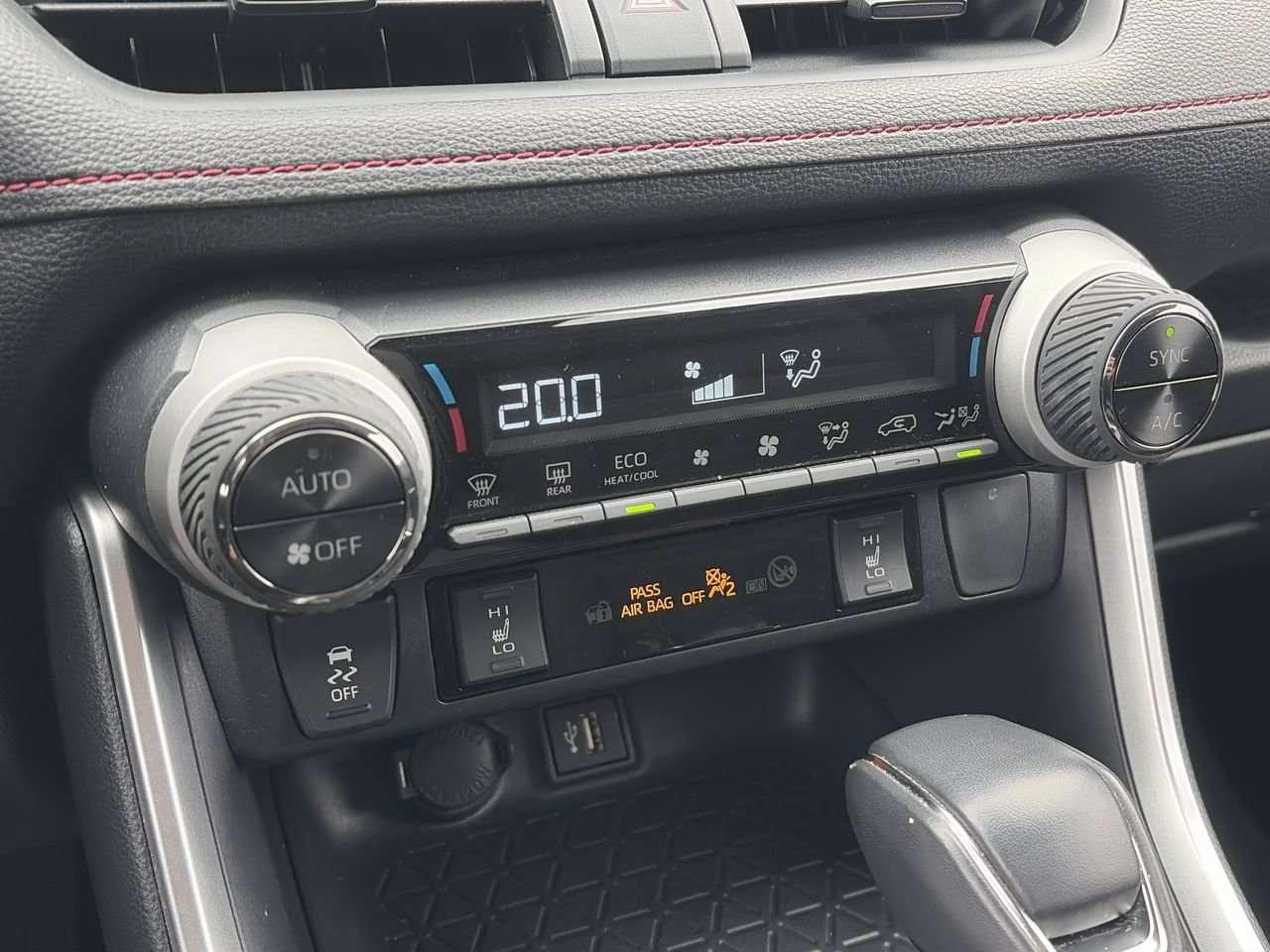 2025 Toyota RAV4 SE AWD FINANCED PRICE ADVERTISED   SUNROOF   HEAT STEER   WIRELESS CARPLAY/ANDROID AUTO Photo