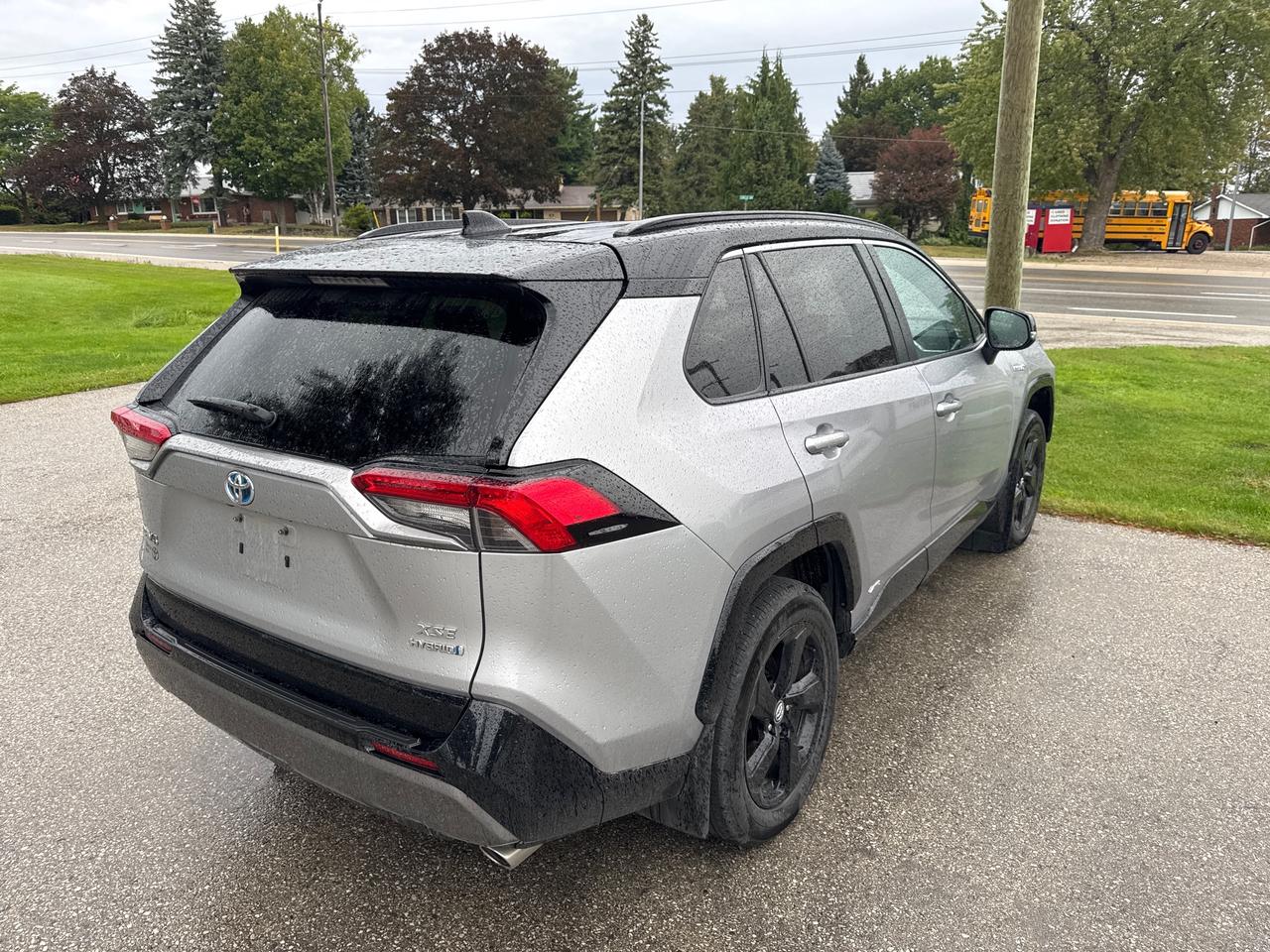 2020 Toyota RAV4 Hybrid XLE 4dr All-Wheel Drive Photo