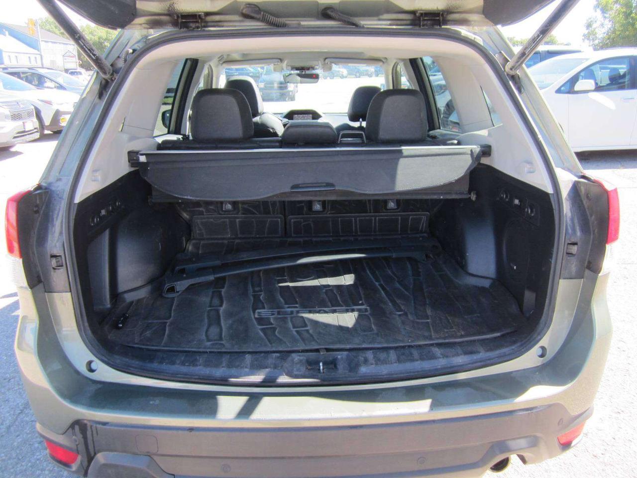 2021 Subaru Forester Limited NO ACCIDENTS! 1 PRICE ONLY! NO ADMIN FEES! Photo